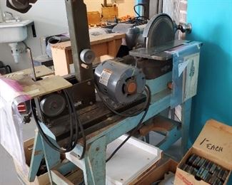 VINTAGE BENCH GRINDER /SANDER MACHINE...TABLE 1" GRINDER MACHINE