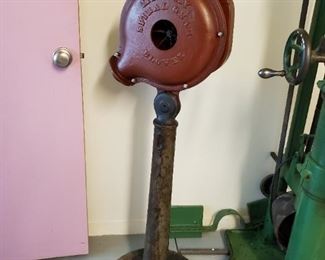 1902 MIDWAY SPIRAL GEAR BLOWER by CHAMPION FORGE (used for blacksmithing)