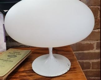 Vintage  ORIGINAL Laurel MUSHROOM LAMP