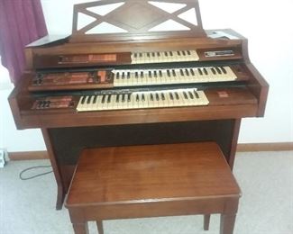 Wurlitzer Organ D42