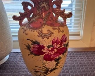 Beautiful Flamboyant Antique Japanese Pink Vase , approx. 100 years old $85