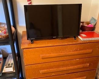 TV, Vintage Dresser