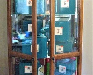 Claw Foot Lighted Hutch with Adjustable Light