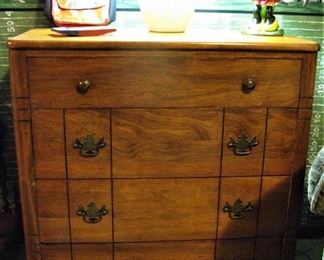 Ethan Allen Chest 