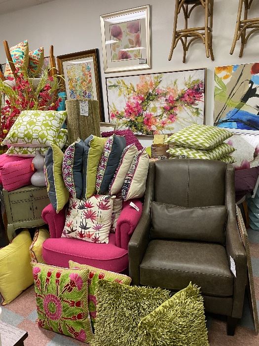 Pinks and greens!!! Vase fillers for $8, 500 closeout Desgner pillows $16!! 