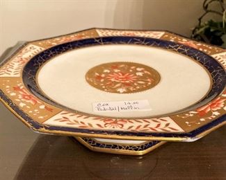 Pedestal muffin plate