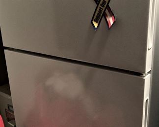 Amana refrigerator and freezer