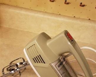 Hand Mixer