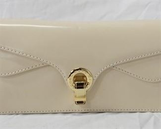1038 MARC BY MARC JACOBS WHITE PATENT BAG, NO VISIBLE WEAR, 11 IN X 6 IN X 3 1/2 IN