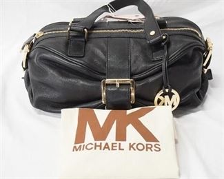 1078 MICHAEL KORS FULTON LARGE BLACK LEATHER SHOULDER TOTE, NEW WITH TAGS AND CLOTH STORAGE BAG, 16 IN X 7 IN X 6 3/4 IN
