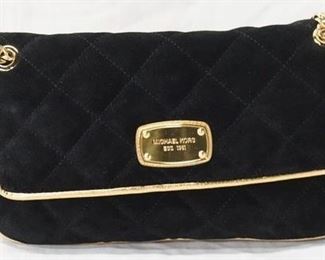 1081 MICHAEL KORS JET SET SMALL CHAIN QUILTED LEATHER BAG, NEW WITH TAGS, 10 IN X 6 1/4 IN X 2 1/2 IN
