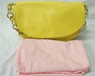 1083 ISAACCN MIZRAHI YELLOW LEATHER BAG, NO VISIBLE WEAR WITH CLOTH STORAGE BAG, 1/2 IN X 8 3/4 IN X 3 1/2 IN