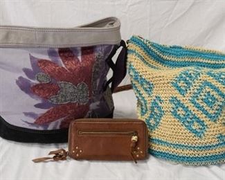 1102 LUCKY BRAND STRAW TOTE, WALLET AND CANVAS TOTE, MINOR USE WEAR ON ALL