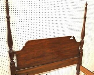 Lot: 500 - Henkel Harris Furniture SOLID mahogany full size 4
Henkel Harris Furniture SOLID mahogany full size 4 poster bed with rails