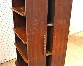 Lot: 509 - ANTIQUE mahogany and chestnut Sargent Manufacture
ANTIQUE mahogany and chestnut Sargent Manufacture revolving bookcase in the original found condition