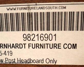 Lot 580
QUALITY Bernhardt Furniture king size headboard only with Hollywood frame in the country maple finish