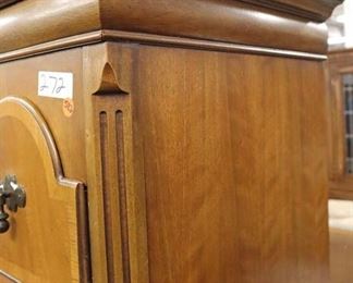 Lot 582
Thomasville Furniture queen anne mahogany banded high boy - missing 1 tear drop pull
