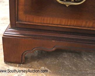 Lot 594
NICE Drexel Furniture 6 drawer bracket foot mahogany banded high chest