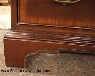 Lot 595
NICE Drexel Furniture 7 drawer bracket foot mahogany banded low chest