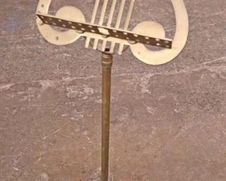 Lot 602
VINTAGE SOLID Brass music stand