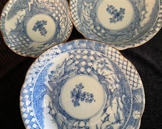 3 Nesting Japanese Porcelain Blue & White Bowls 8-6-5"