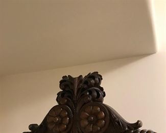 close up of the top of the mirror