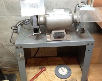 Cummins Mack 8Inch Bench Grinder