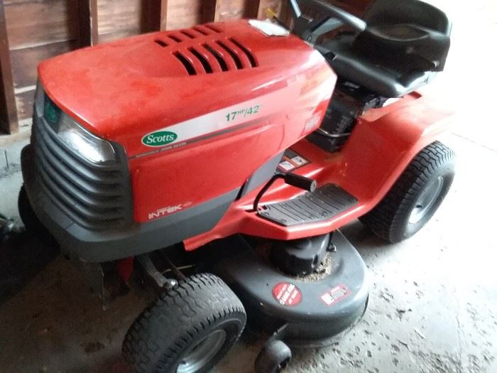 Scotts Riding Lawn Mower with Sweeper