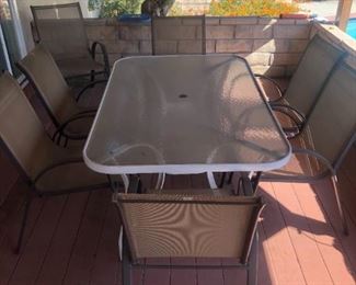 Outdoor Table and 6 Chairs