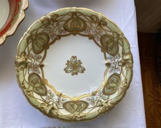 3 antique bowls           largest 10" diameter            50.00