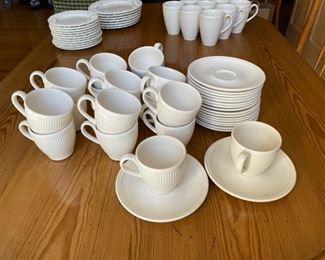 18 Wedgwood "Windsor" demitasse cups & saucers   150.00                  cups  2  7/8"h