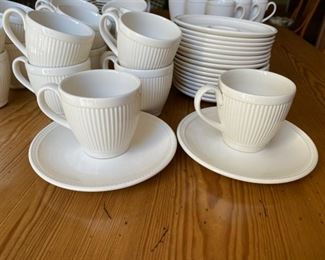 18 Wedgwood "Windsor" demitasse cups & saucers   150.00                  cups  2  7/8"h