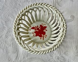 Herend mini open weave basket                                  20.00     1 1/2"h x 3 3/4" diameter