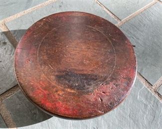 Antique wood stand                                                         45.00           2" 7 3/4" diameter        remnants of red paint