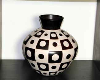 Chulucanus Pottery Vase