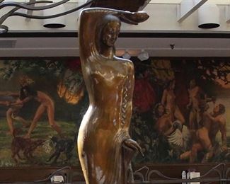 Tysons Statue.138.Top Part of Body.1080x720jpg