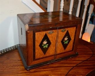 Wonderful Victorian inlaid storage box with silver salt spoons & open salt cellars.