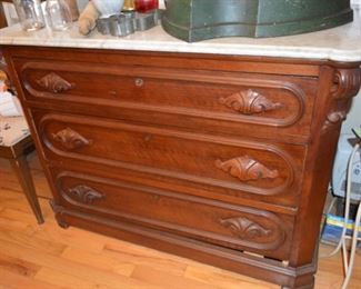 Victorian marble-top 3 drawer chest