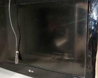 32in LG TV