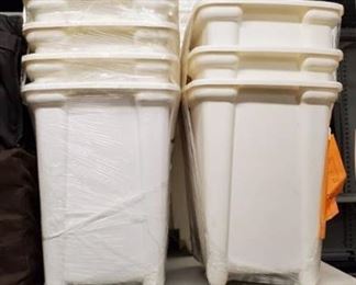 (13) Diaper Trashcans