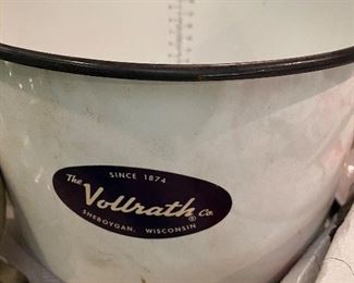Vintage Enamel with Measure in Pot