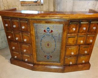 BAR
Buy it now $250
62”w x 19’d x 40”h With one bar chair ,  brass foot rail disconnected but available 

PLEASE CALL OR TEXT TO PURCHASE AND PICKUP YOUR ITEMS.  847-903-3074 
