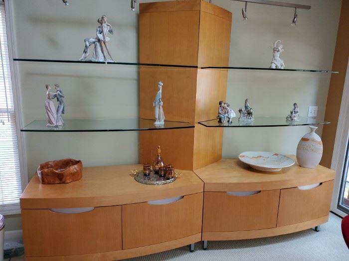 Buy it now $800
Suspended (4) ½” glass shelves (slight chip hardly seen on top of glass) do have the sliver piece of glass
With 2 cabinets , with lighting
108”w x 27”d x27’H
Finish Sable/on Maple
Have some installation drawings and Part numbers
PLEASE CALL OR TEXT TO PURCHASE AND PICKUP YOUR ITEMS. 847-903-3074