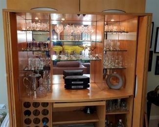 Buy it now- $600
BAR Unit: 64 ½”w x 29 ½”d x 82”h with lighting
The Keller Collection –Quebec Canada 450-562-2733 
Nubia Collection (VISU)
Finish Sable/on Maple
Have installation drawings

PLEASE CALL OR TEXT TO PURCHASE AND PICKUP YOUR ITEMS.  847-903-3074 