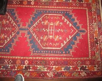 AREA RUG