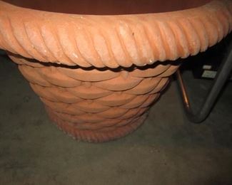 GARDENING POT