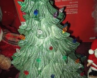 XMAS CERAMIC TREE