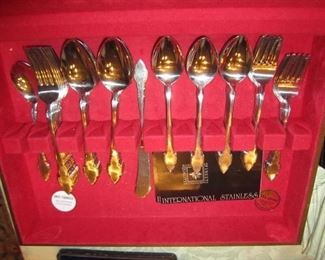 FLATWARE