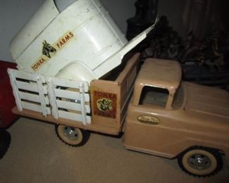 TONKA FARMS TRUCK