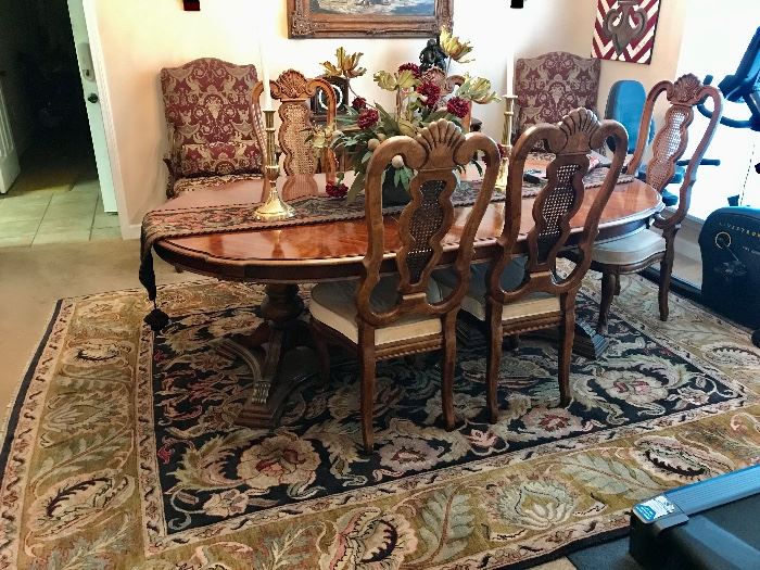 Dining table with 6 chairs - 850.00